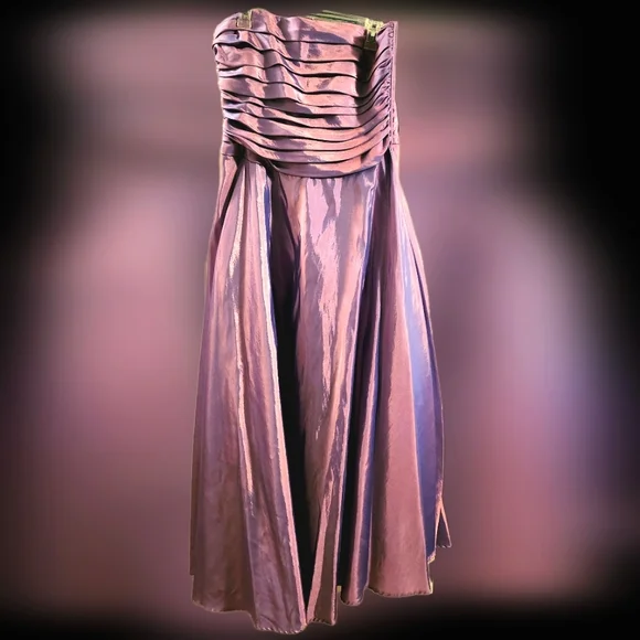 Vintage Scott McClintock Millenium 2000 - Strapless Iridescent Purple Gown - Picture 1 of 4